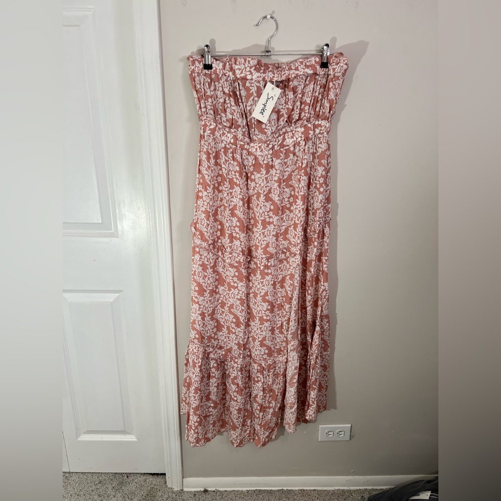NWT Simplee Floral Strapless Midi Dress